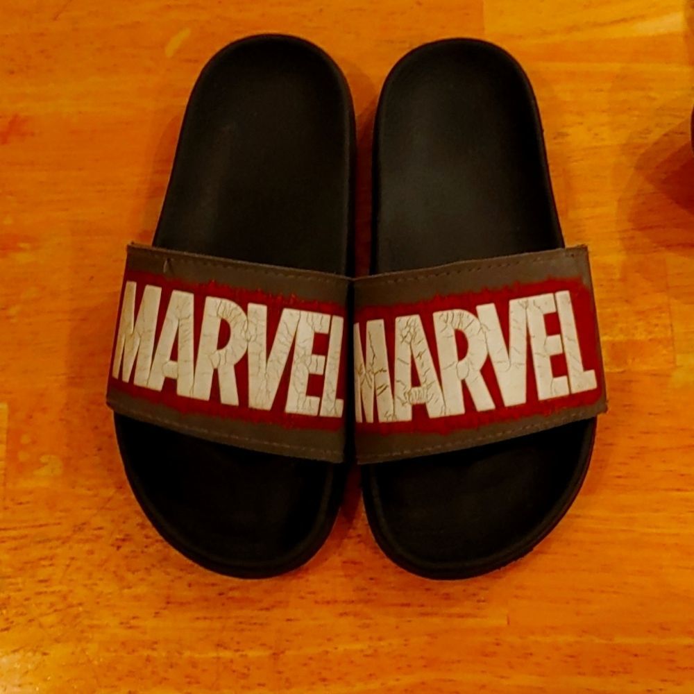 🍀3 for $25🍀 Marvel boys sandles
